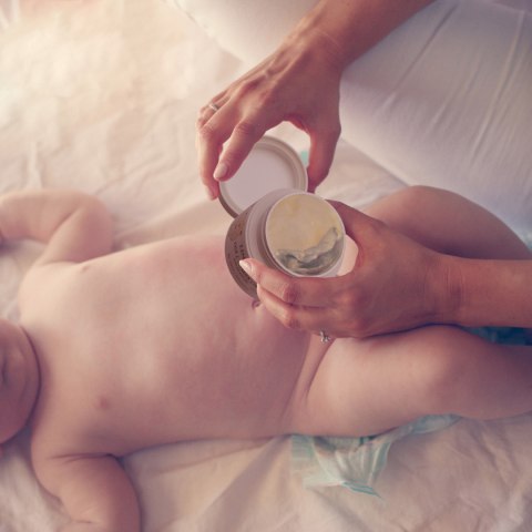 Linomag Krem z tlenkiem cynku na odparzenia do skóry pod pieluszką 50ml Linomag Krem z tlenkiem cynku na odparzenia do skóry pod pieluszką 50ml