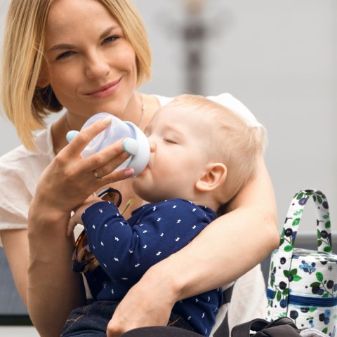 Termoopakowanie na butelkę Babyono uniwersalne termoizolacyjne Jagoda Termoopakowanie na butelkę Babyono uniwersalne termoizolacyjne Jagoda