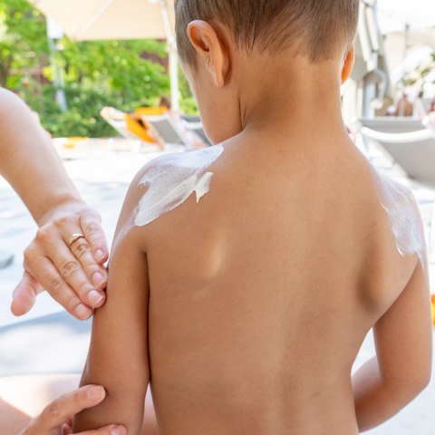 Krem do twarzy z filtrem SPF6 Ziajka dla dzieci i niemowląt witamina E 50ml Krem do twarzy z filtrem SPF6 Ziajka dla dzieci i niemowląt witamina E 50ml