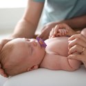 BIBS SMOCZEK USPOKAJAJĄCY 0+ KAUCZUK HEVEA ORGANIC