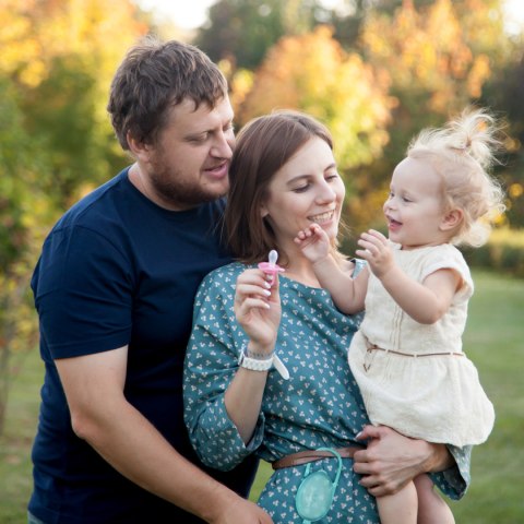 Etui na smoczek BabyOno pojemnik uniwersalny z mocowaniem do wózka zielony Etui na smoczek BabyOno pojemnik uniwersalny z mocowaniem do wózka zielony