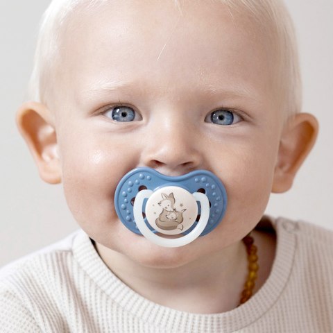 Smoczek LOVI uspokajający symetryczny silikon etui 18m+ 2pak 22/916boy