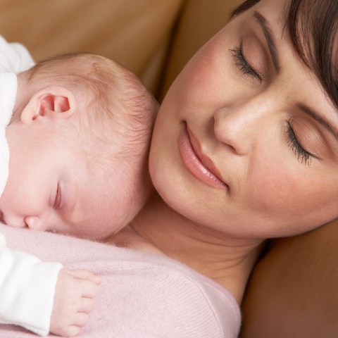 Wkładki laktacyjne Canpol samoprzylepne anatomiczne 3D czarne 60 szt.