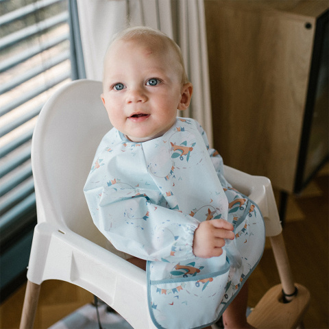 Fartuszek dla dzieci śliniak z rękawami kieszonką Babyono niebieski 6+ Fartuszek dla dzieci śliniak z rękawami kieszonką Babyono niebieski 6+