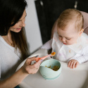 Talerzyk z przyssawką BabyOno silikonowa miseczka do nauki jedzenia miętowa