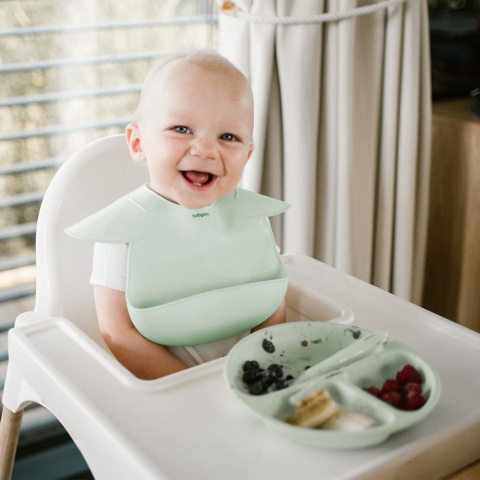 Talerzyk z przyssawką Babyono silikonowy do nauki jedzenia miętowy 6+ Talerzyk z przyssawką Babyono silikonowy do nauki jedzenia miętowy 6+