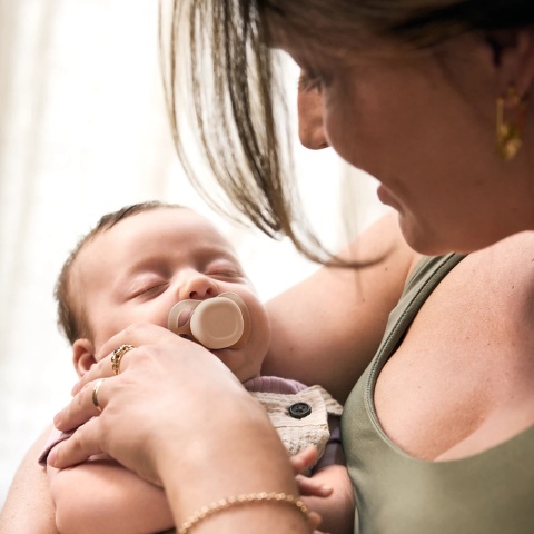 Smoczek Avent uspokajający dla noworodka Ultra Start 0+ 2pak SCF075/01