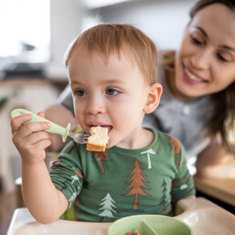 Sztućce dla dzieci ergonomiczne ze stali nierdzewnej Babyono zielone 12+