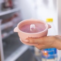 Talerzyk z przyssawką BabyOno silikonowa miseczka z przykrywką różowa 6+