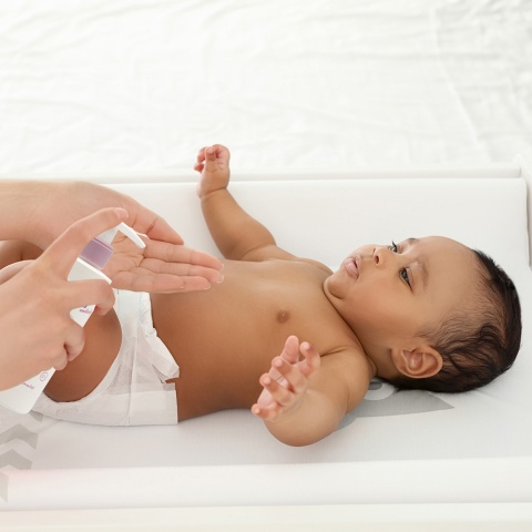 Linomag Oliwka dla niemowląt do pielęgnacji skóry i masażu 0+ 200ml