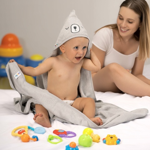 Ręcznik kąpielowy z kapturem Akuku okrycie kąpielowe bawełna 100x100 miś