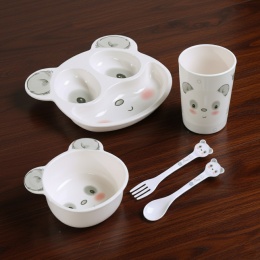 Kubek miseczka talerzyk sztućce zestaw do samodzielnego jedzenia Bocioland