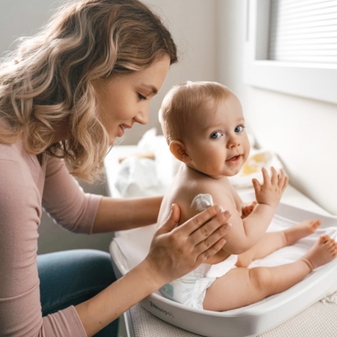 Mleczko do skóry niemowląt i dzieci krem nawilżający łagodzący wegański 1m+