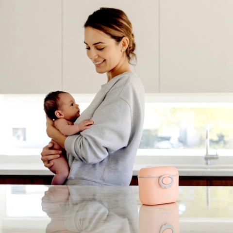 Pojemnik na mleko modyfikowane w proszku Babyono z uchwytem i łyżeczką