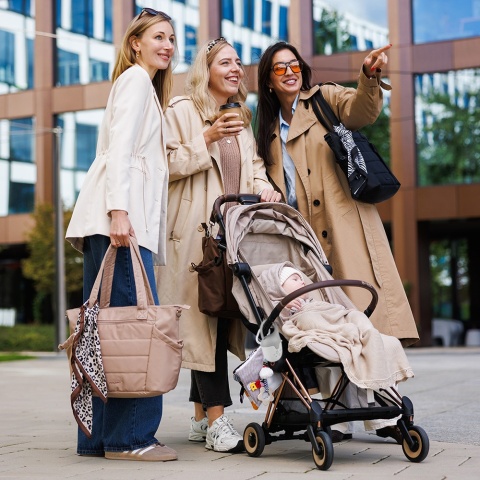 Etui na smoczek BabyOno pojemnik uniwersalny z mocowaniem biały słonik