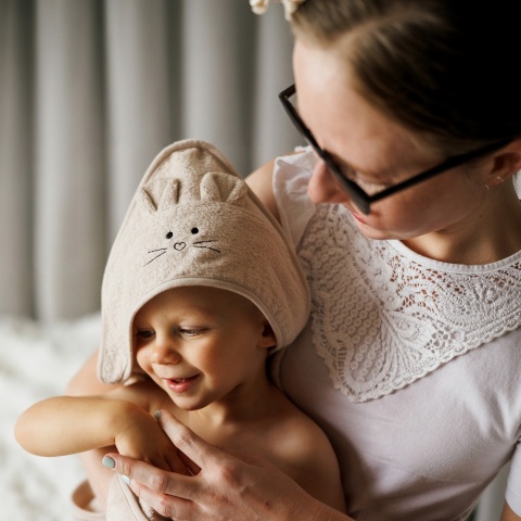 Ręcznik kąpielowy Babyono dla dzieci z kapturem hipoalergiczny 100x100 beż