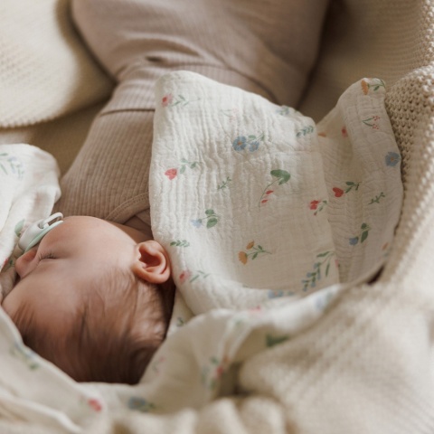 Pieluchy muślinowe Babyono pieluszki 70x70 antybakteryjne miękkie x3 róż